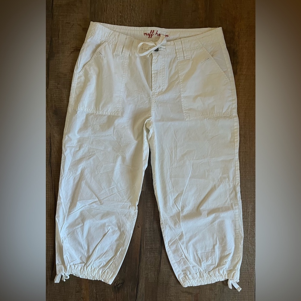 Ruff Hewn light weight capris. Excellent condition! Women’s size 10